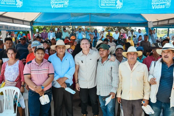 Agricultores de Daule reciben 176 kits de fertilizantes de arroz