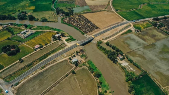 El nuevo puente sobre el río Los Tintos conecta zonas rurales de Samborondón con Daule, Salitre y Santa Lucía