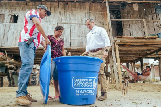 Familias salitreñas mejoran su salud con los kits de Agua Segura entregados por la Prefectura Ciudadana del Guayas