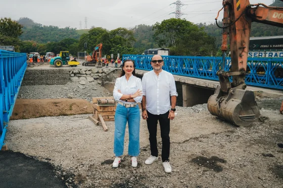 Prefecta Marcela Aguiñaga cumple su compromiso en menos de un mes: entrega segundo puente Bailey en Churute y habilita por completo la circulación vehicular en la vía Puerto Inca–Naranjal
