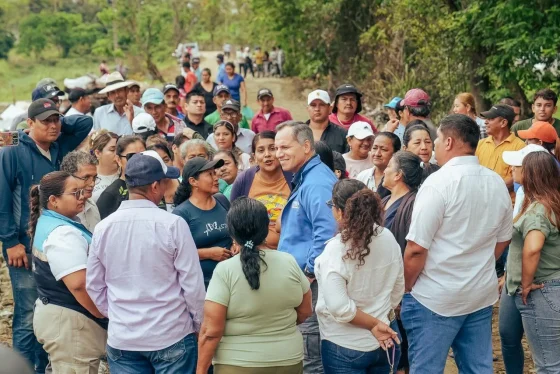 Con obras de la Prefectura del Guayas se fortalece la conectividad rural en 8,55 km de vía en Samborondón