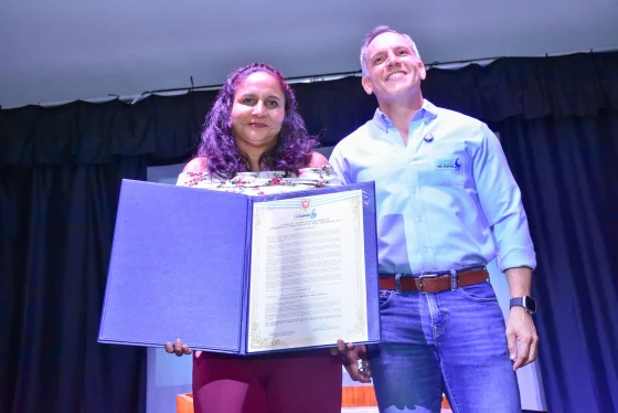 La Prefectura del Guayas entrega reconocimiento a Azucena Mora, la eterna “Petita Pacheco” y una de las más grandes actrices ecuatorianas de todos los tiempos