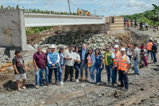 Prefectura del Guayas ejecuta rehabilitación de 9,17 km en Simón Bolívar, atiende emergencia en Jujan y refuerza acciones preventivas ante la época lluviosa