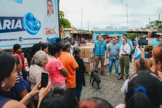 Más de 11.000 personas de 14 cantones han recibido asistencia humanitaria de la Prefectura del Guayas, por fuertes lluvias registradas en la provincia
