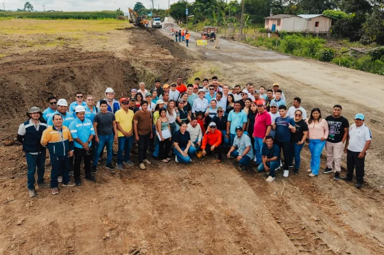 En El Empalme, con una inversión de $13 millones de la Prefectura del Guayas, arranca la rehabilitación de vía E30–Pedro Vélez–Carlos Julio Arosemena