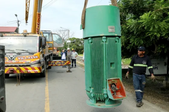 Prefectura del Guayas ejecuta la Fase III del Plan de Mantenimiento Correctivo de bombas de riego y drenaje en las estaciones de Colimes y Daule para potenciar el servicio hídrico durante la época seca y lluviosa