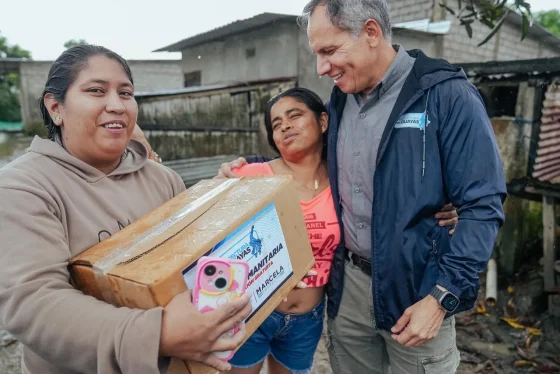 Prefectura del Guayas entrega asistencia humanitaria a 165 familias de recintos rurales de Samborondón