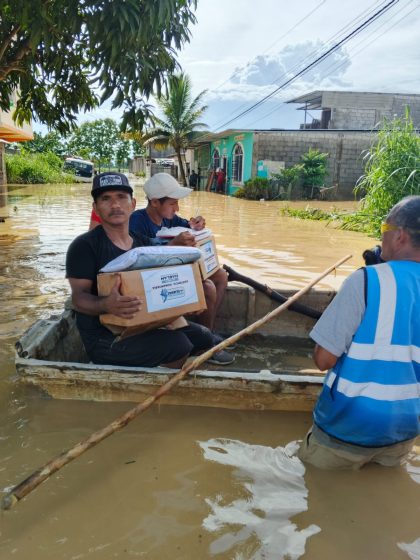 Prefectura del Guayas interviene de forma inmediata y simultánea en 5 emergencias provocadas por las intensas lluvias de esta madrugada