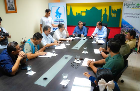 En Guayas, el Prefecto Carlos Encalada recorrió 4 cantones para identificar necesidades y coordinar acciones preventivas, ante posible Fenómeno El Niño