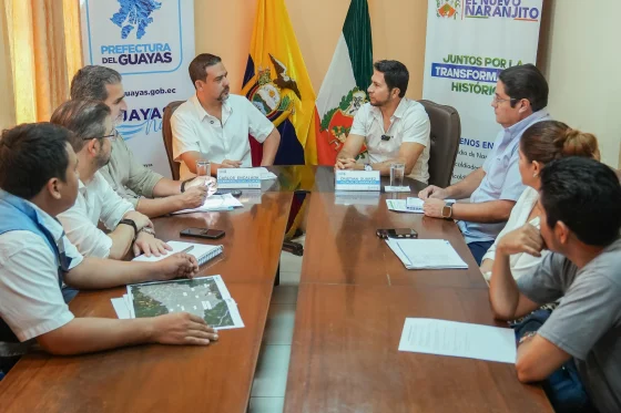 Viceprefecto Carlos Encalada fortalece trabajo territorial con alcaldes para planificar obras y preparar a Guayas ante un eventual fenómeno de El Niño