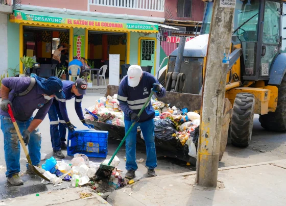 35 toneladas de desechos se recolectaron en Durán, tras la orden del prefecto Carlos Encalada de movilizar maquinaria para evitar emergencia sanitaria