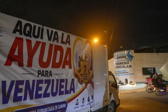 Cientos de personas se unen a la campaña solidaria de la Prefectura del Guayas para ayudar a las familias afectadas por los terremotos en Venezuela