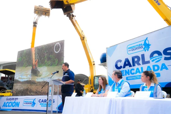 “No estamos esperando que llegue la emergencia; ya estamos actuando en territorio desde el día cero”: Prefecto Carlos Encalada, lanzó el Plan “Guayas en Acción”, ante el Fenómeno El Niño